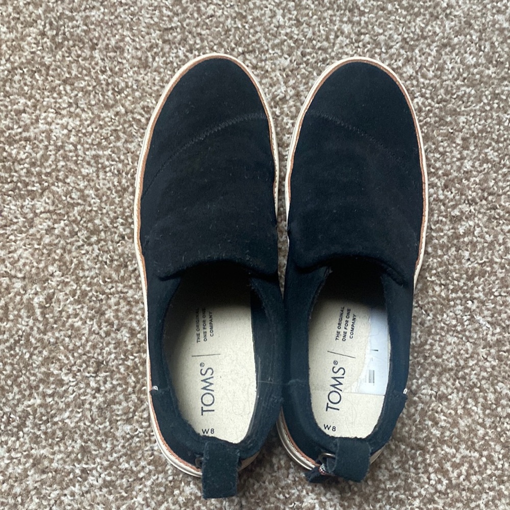 Toms sneakers